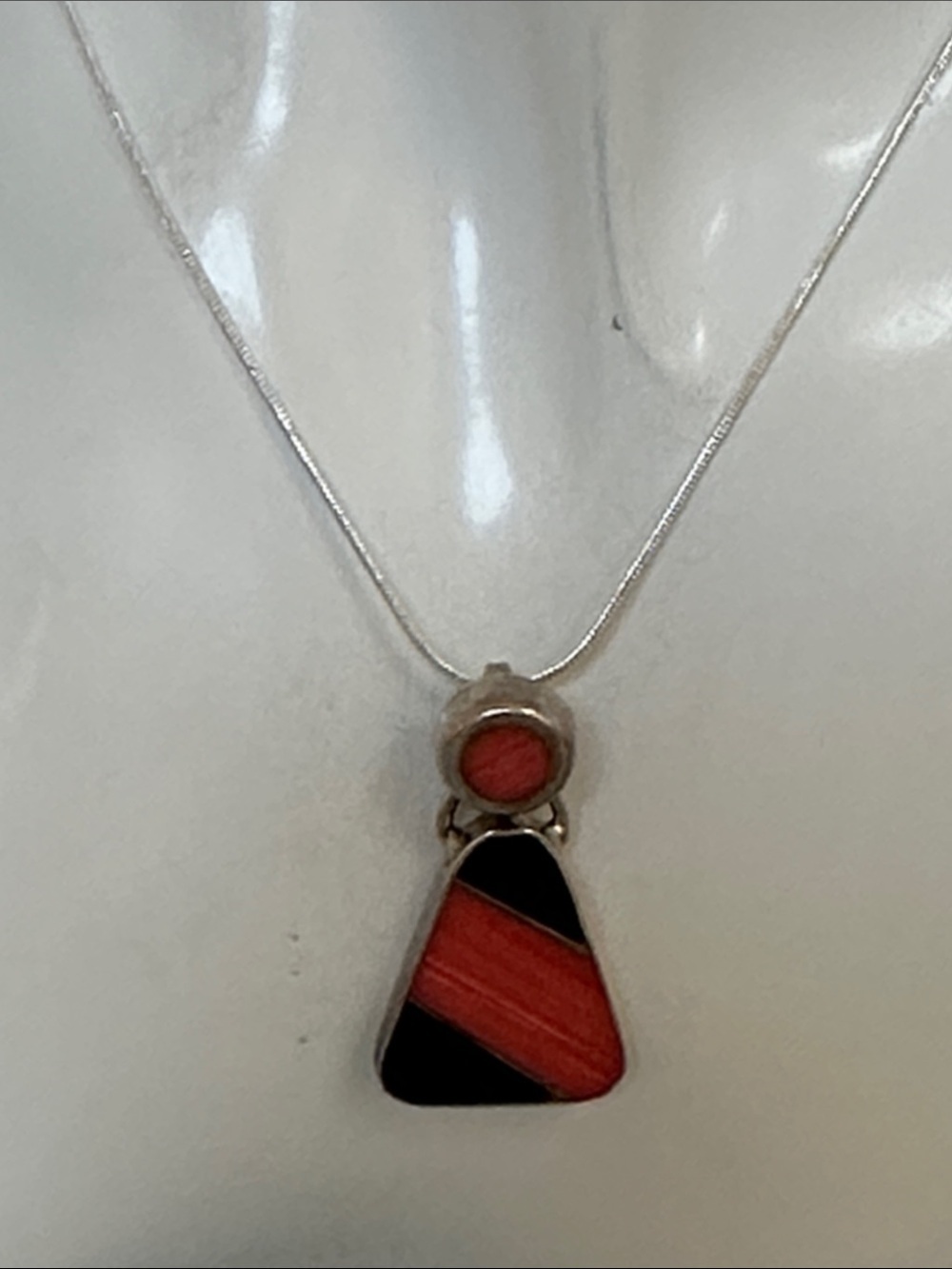 Elegant 925 Sterling Silver Coral and Black Inlay Triangle Pendant Necklace